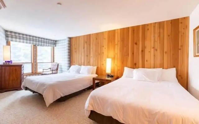 Northwoods Condo Private Ski-In Ski-Out Access to Vail Mountain by RedAwning