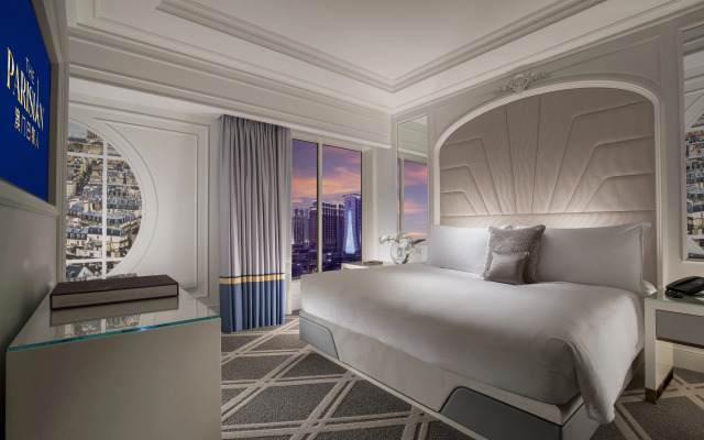The Parisian Macao