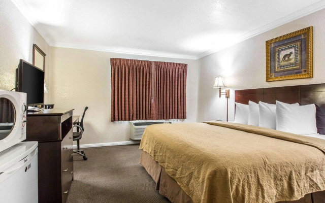 Quality Inn & Suites Thousand Oaks