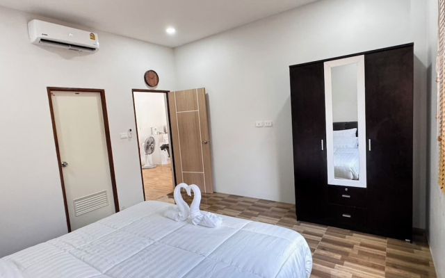 Villa Ao Nang Krabi with a free car
