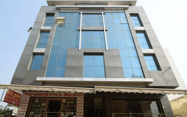 OYO Flagship 80565 Hotel Royal Inn