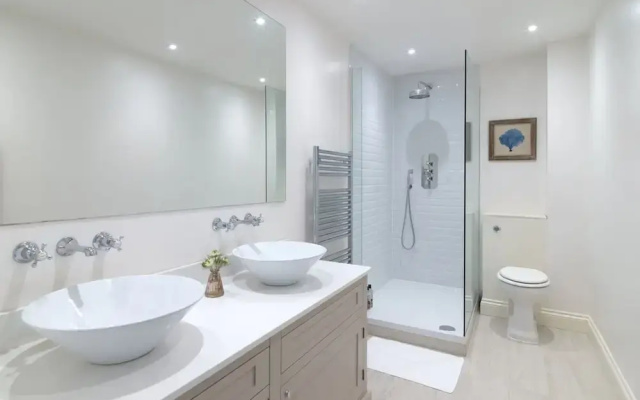 Luxurious 3-bedroom Notting Hill