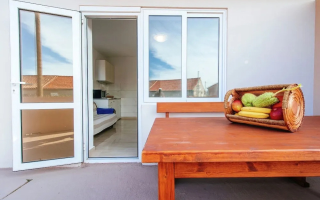 Spacious Apartment in Banj With Terrace