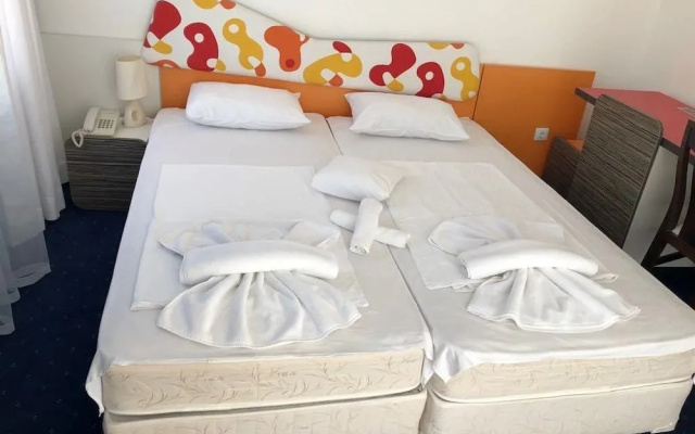 Hotel Apolonis