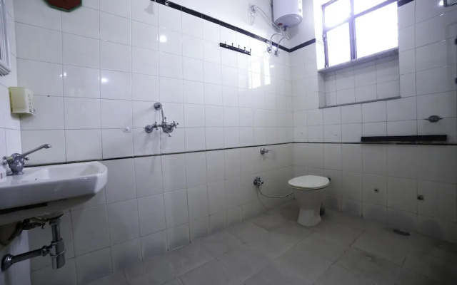 OYO Home 19921 Cosy 3BHK