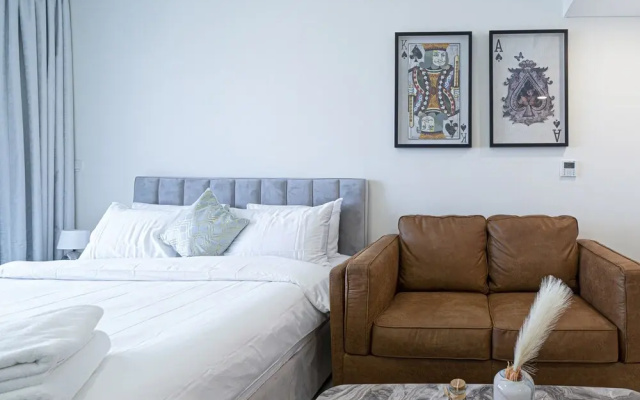 Viridis Residence Cozy Studio Living