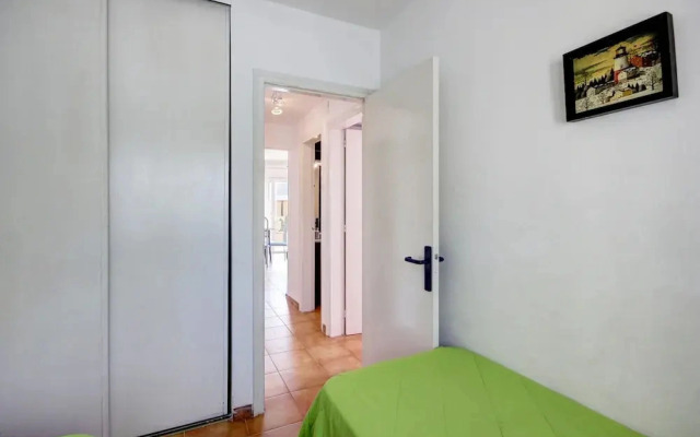Apartment in Roses Near Sandy Beach