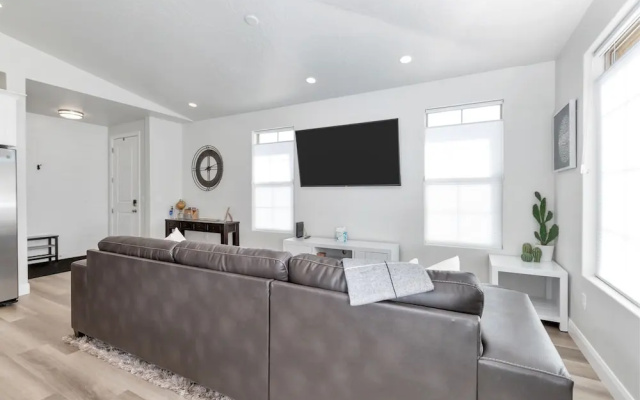 Gateway 3 Bedroom Townhouse by Redawning