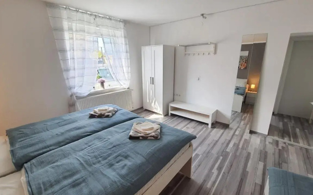 Apartma4us