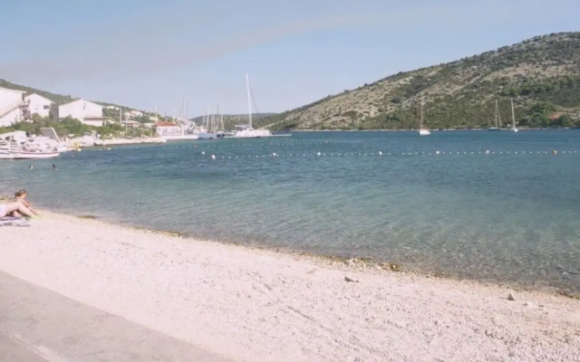 Paž - 28m From the Beach - A2