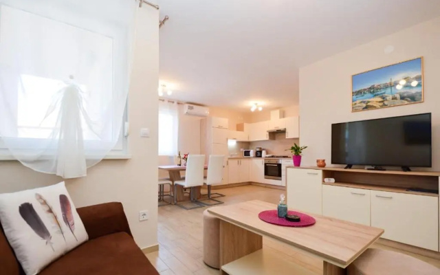 Apartment Mit- Mir