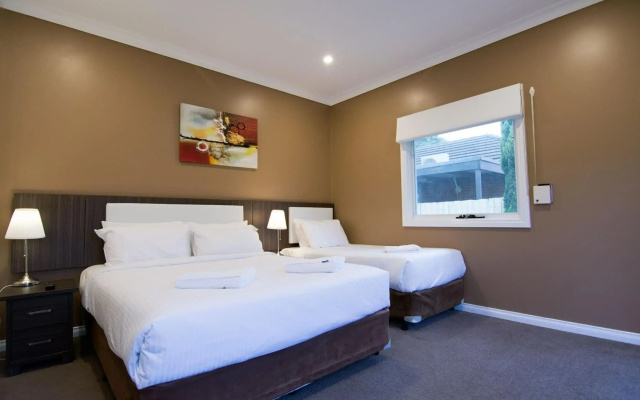 Buckingham Apartment