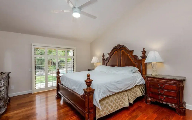 Casa Willow 4 Bedroom Home by RedAwning