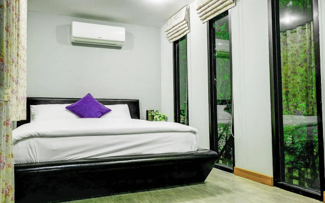 Hua Hin In Boxes