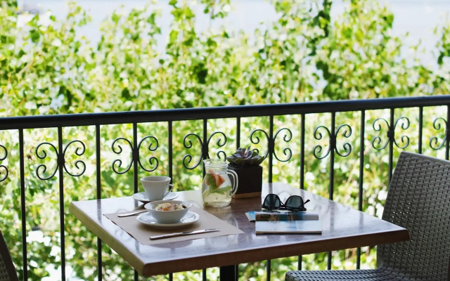 Karalis City Hotel