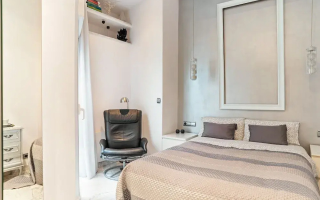 Graceful Apartment in Sevilla near Royal Alcázar