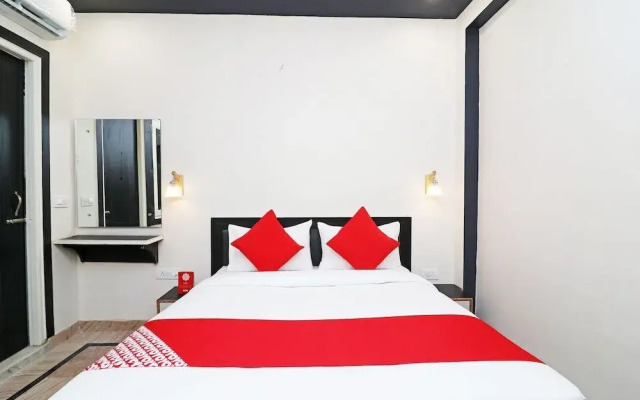 OYO 29423 03 Townhouse Inn