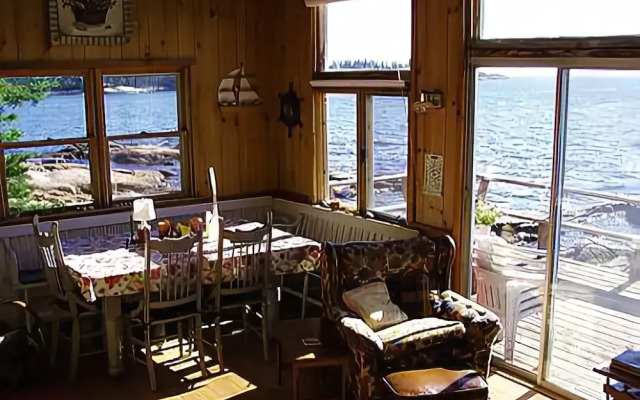 House at the Point - One Bedroom Home