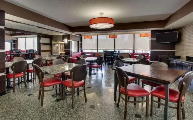 Drury Inn & Suites Near The Galleria Houston