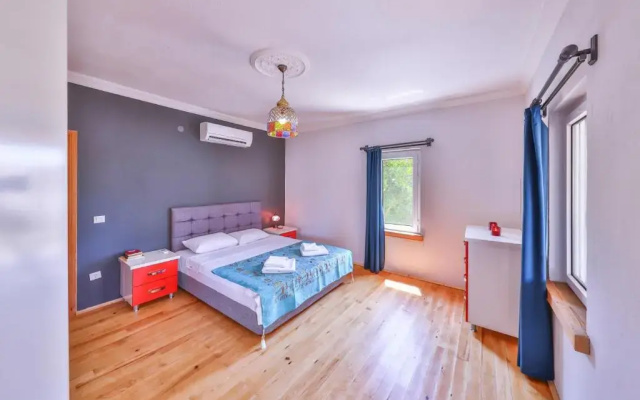 Lovely Villa with Private Pool and Terrace in Kas