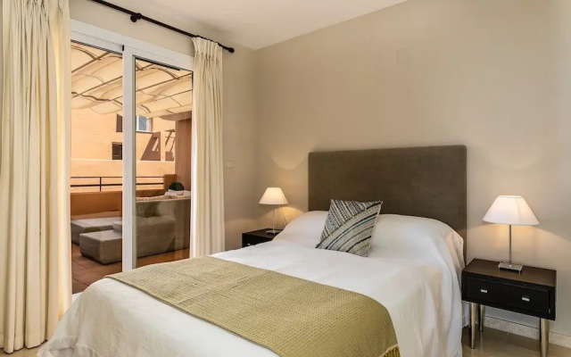 Elviria Marbella Luxury Penthouse Two Rooms PARKING and Golf