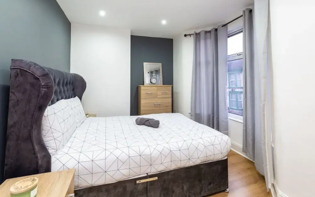 Lush Apartments 4 Bedroom House - Gilroy