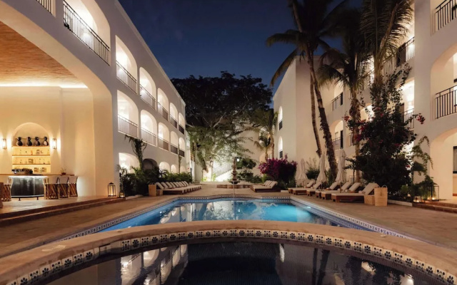 Tropicana Inn
