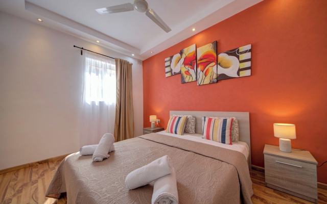 Sliema Sunny 3-bedroom Penthouse With Jacuzzi