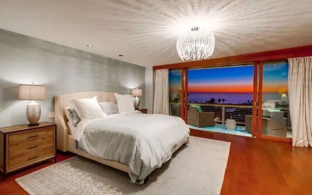Seaside townhouse
