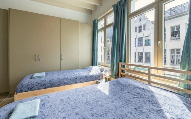 Charming 12 Person Apartment