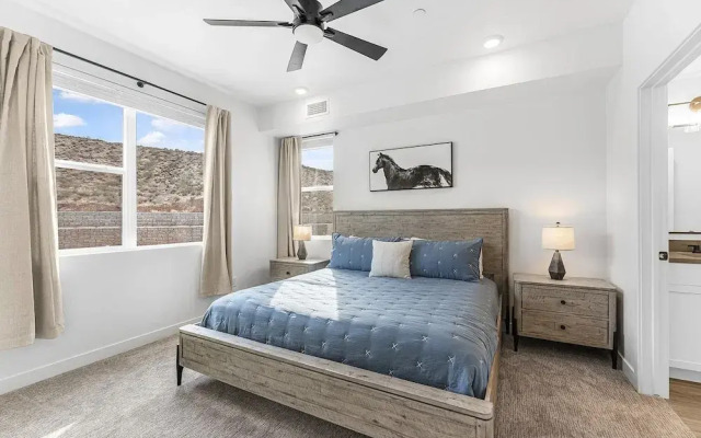 Starlight Crossing 4 Bedroom Condo