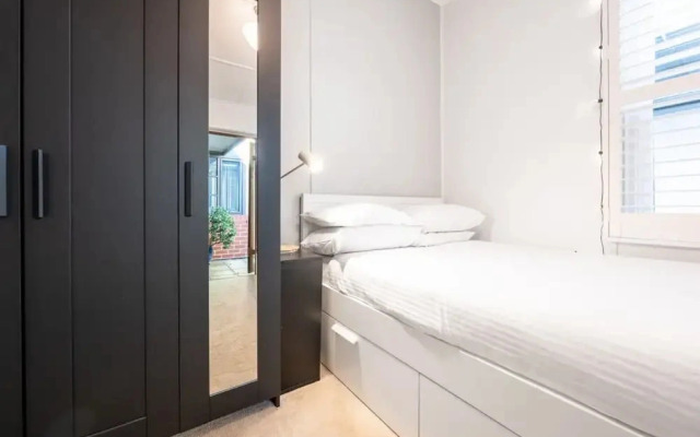 Delightful 4-bed Home Near Centennial Park