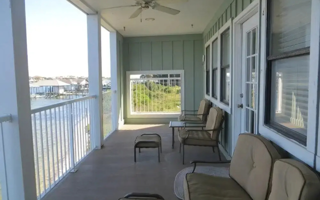 Jubilee Landing 101 by RedAwning