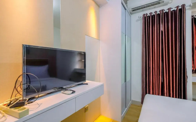 Homey And Best Choice Studio Apartment Transpark Cibubur