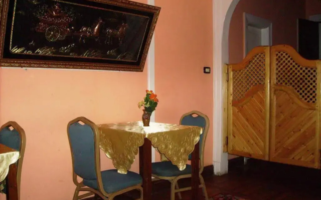 Select Hostel
