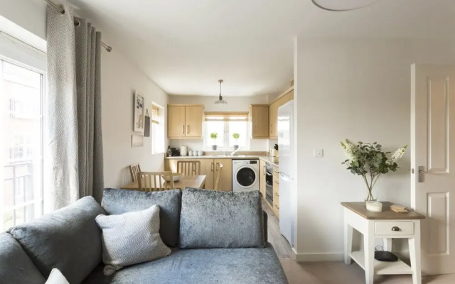 The Rectory Apartment + Free Parking