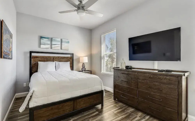 Joe's Dream 3 Bedroom Home by RedAwning