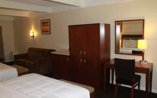 Lexington Inn & Suites NW Chicago Elgin