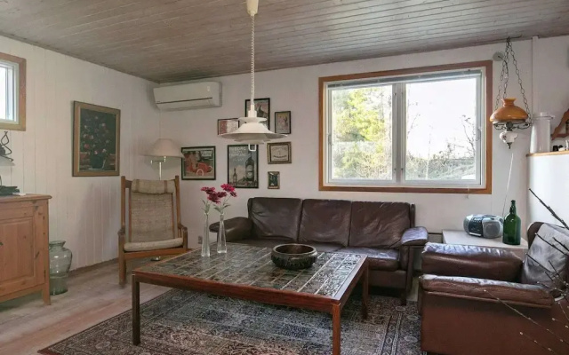 Luxury 12-person Villa With Swimming Pool and Sauna, Nearby Golf Course in Helmond