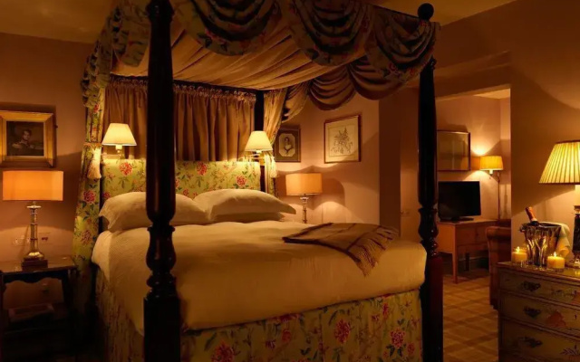 The Pilsley Inn
