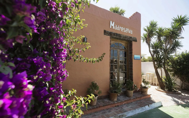 Hotel Madreselva