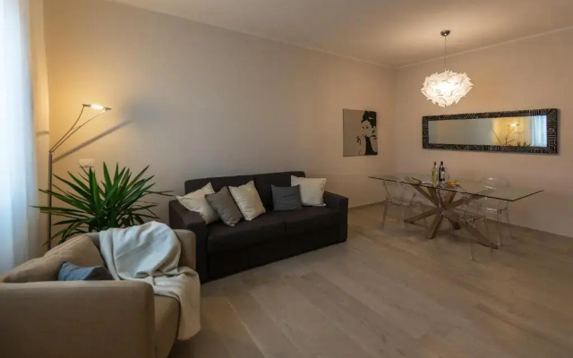 St. Vitale’s Basilic view elegant apartment
