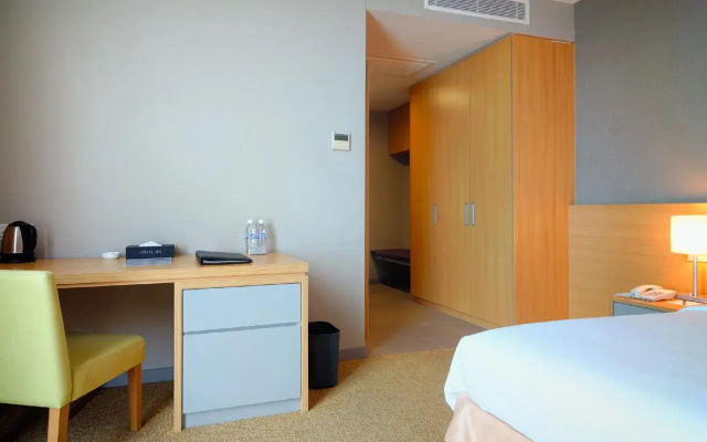 Hotel No.5