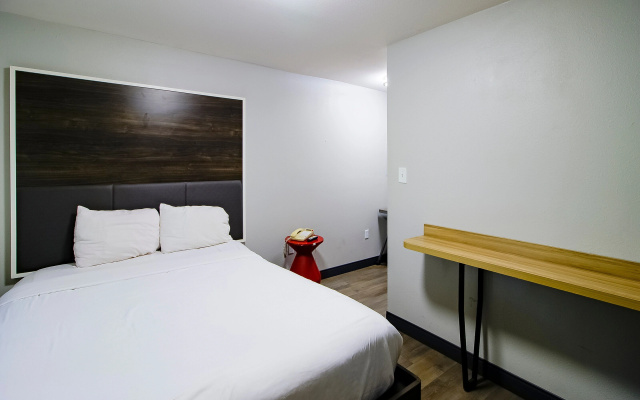 OYO Hotel Sulphur LA Hwy 90 West