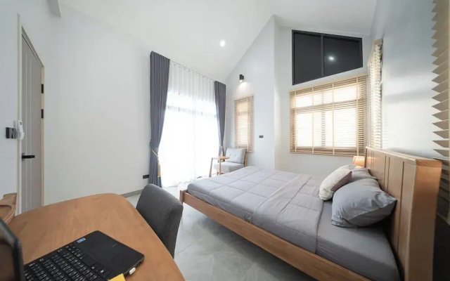 Songmee Pool Villa Nikompattana