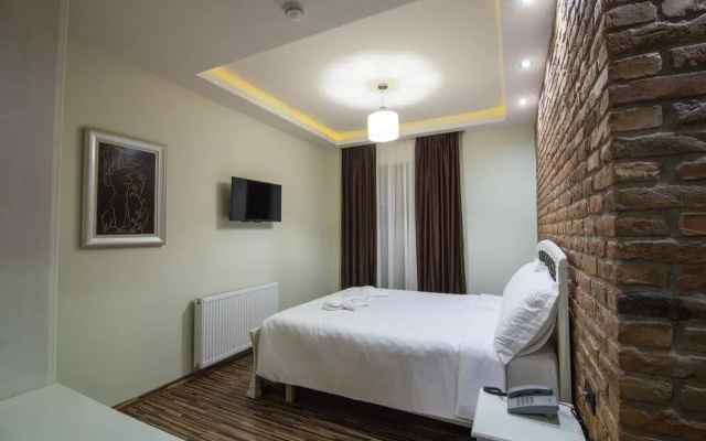 Casta Diva Hotel