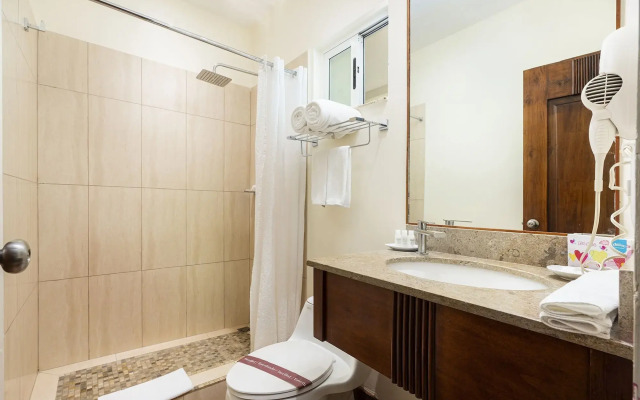 Hotel Tamarindo Diria Beach Resort