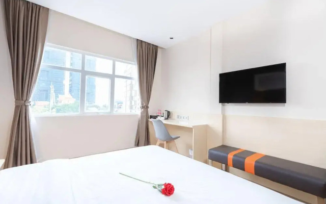 7 Days Premium Hotel