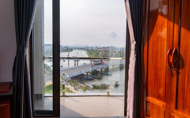 Khach san Ngoc Hoi