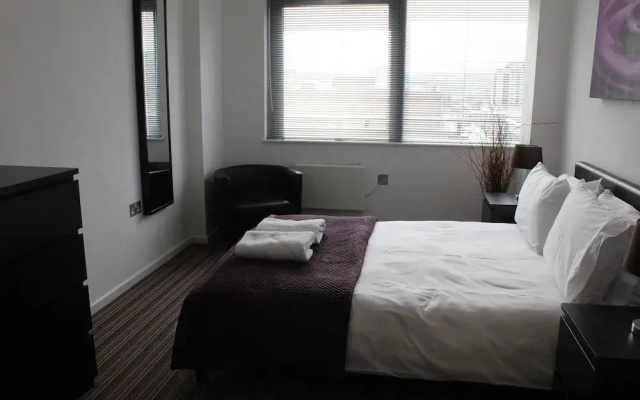 City Crash Pad - West Street Apartments